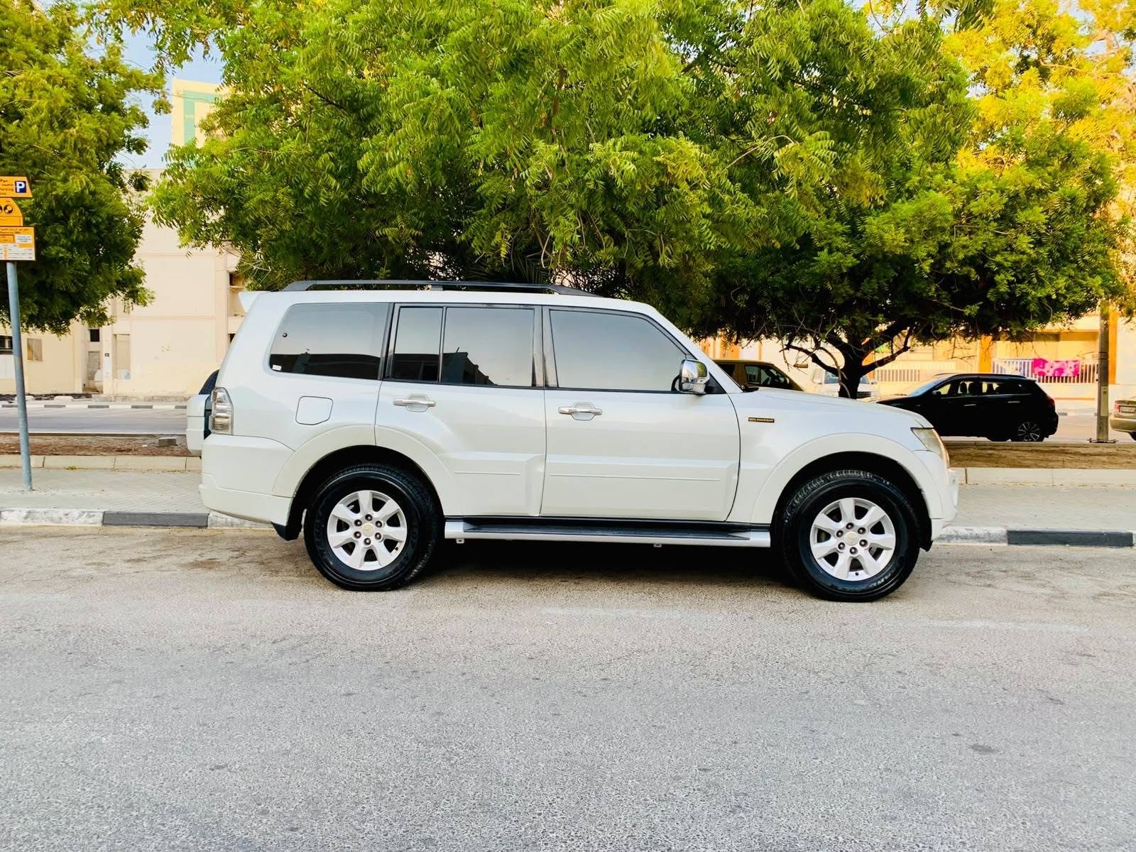 🚗 Mitsubishi Pajero V6 2012 | 4x4 | 7-Seater | Full Option