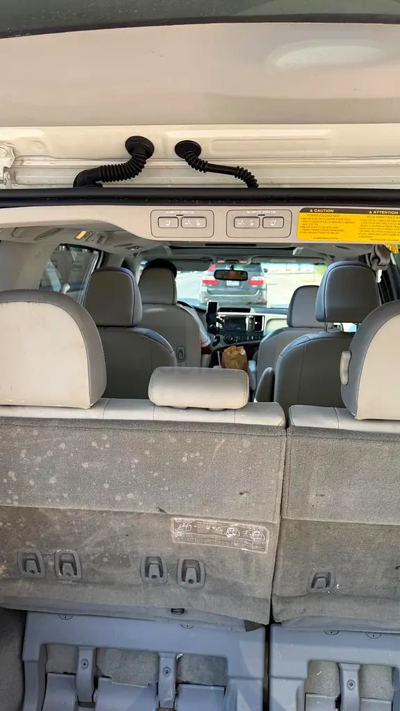 Toyota Sienna Platinum - photo 2