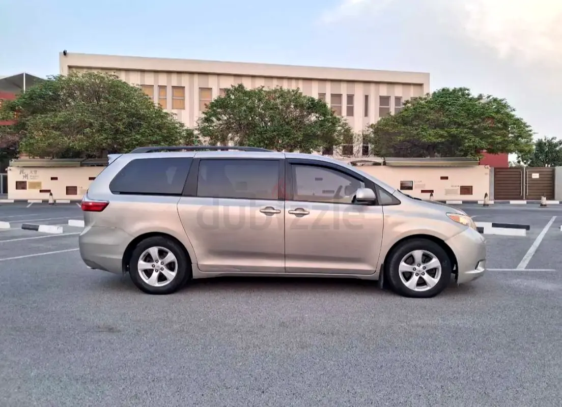 Toyota Sienna Other | American Specs | Well Maintained | UAE - photo 4