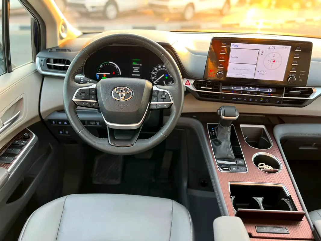 2024 Toyota Sienna XLE Hybrid Full Option 2.5L V4 - 7 Seater Doors Full Auto With Radar - Rear Camer - photo 3