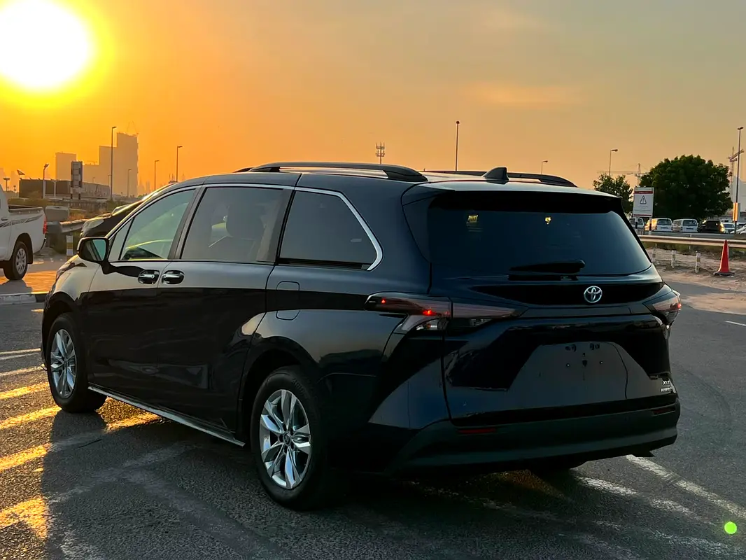 2024 Toyota Sienna XLE Hybrid Full Option 2.5L V4 - 7 Seater Doors Full Auto With Radar - Rear Camer - photo 7
