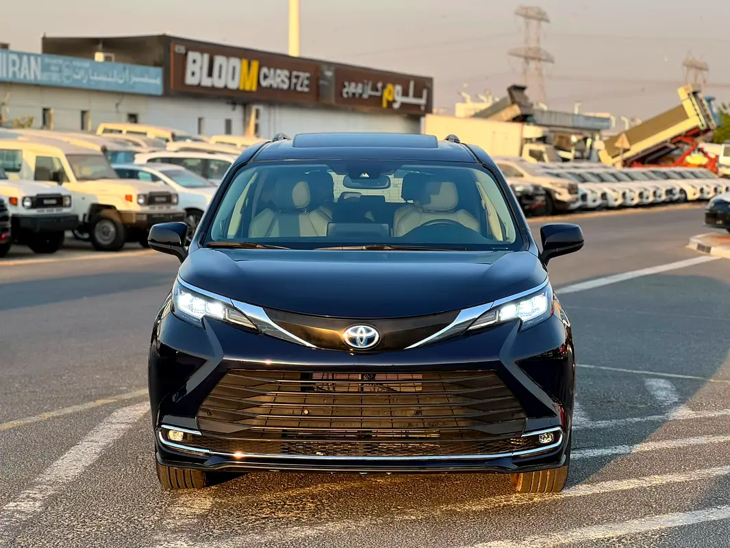 2024 Toyota Sienna XLE Hybrid Full Option 2.5L V4 - 7 Seater Doors Full Auto With Radar - Rear Camer - photo 9